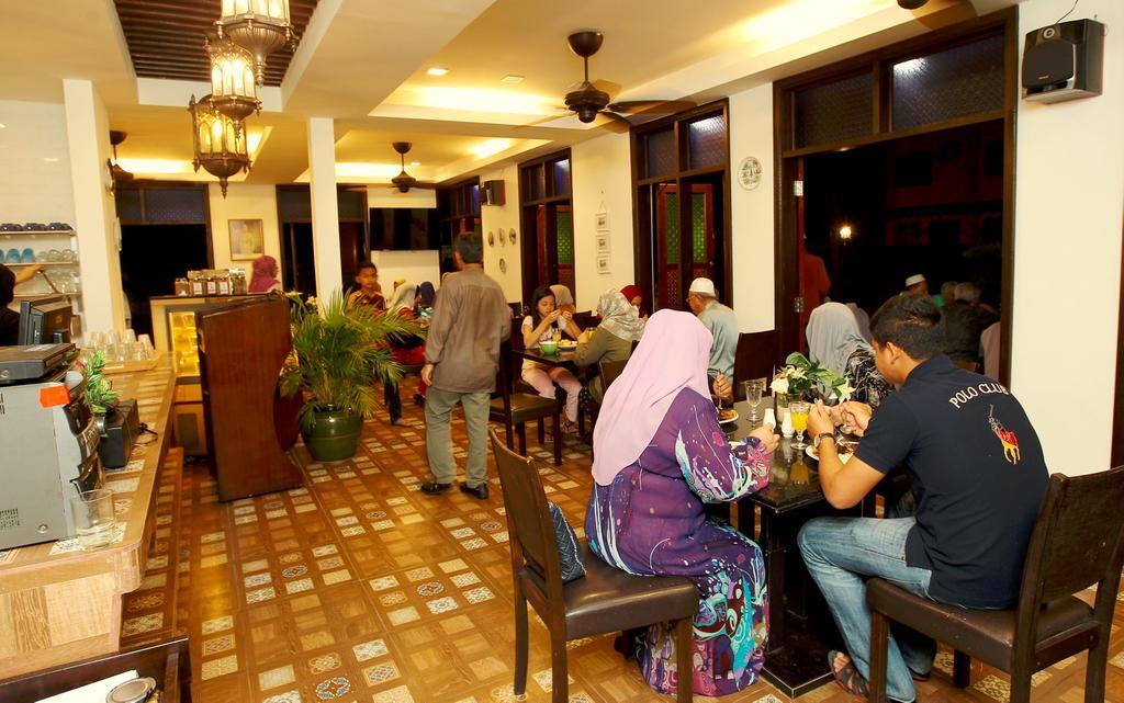 The Manor Beach Resort Besut Kampung Kuala Besut Exterior photo